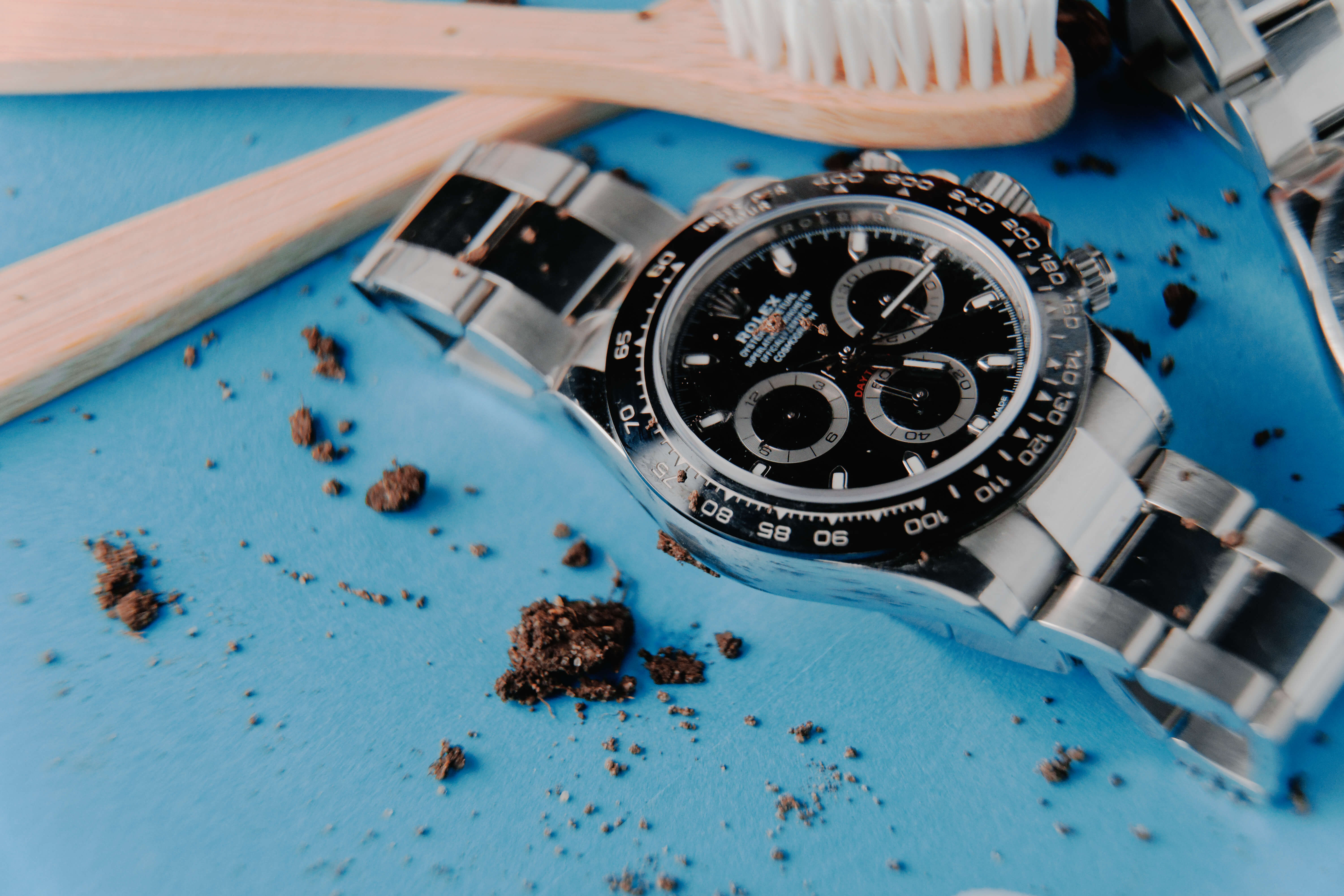 Clean Your Watch Regularly To Avoid It Getting Ruined!